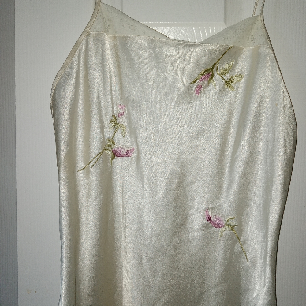Knight Gown - Picture 3 of 5